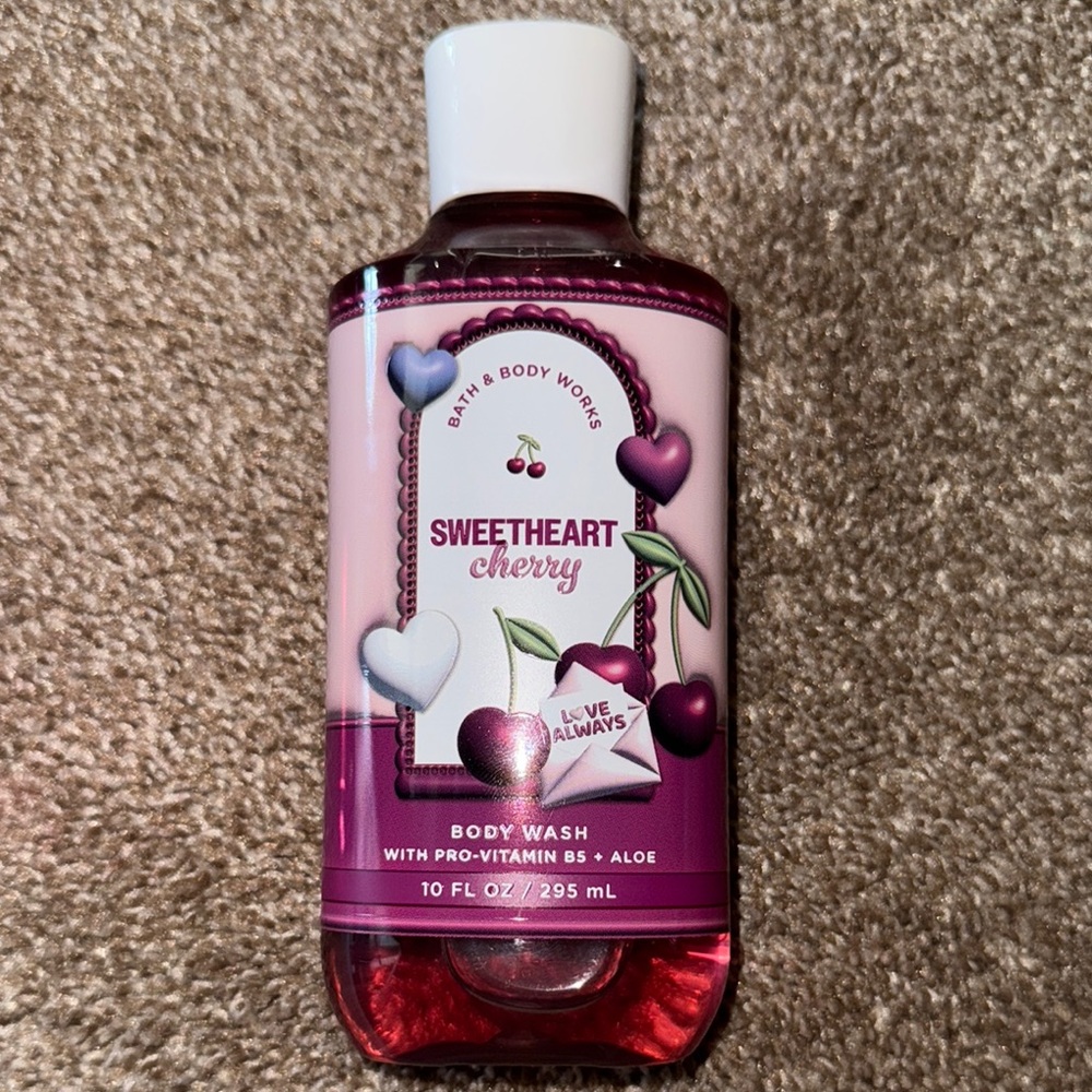 Bath & Body Works Pink and White Body Wash
